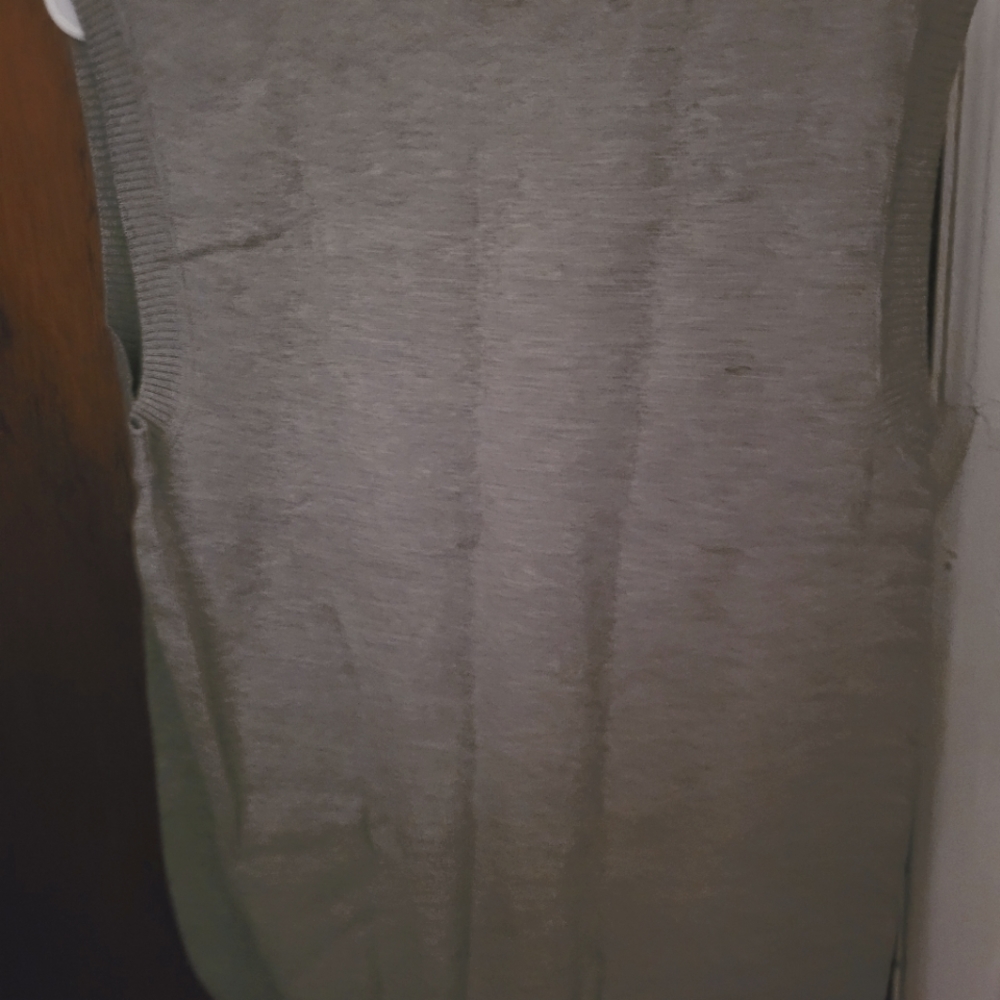 Men's medium grey vest